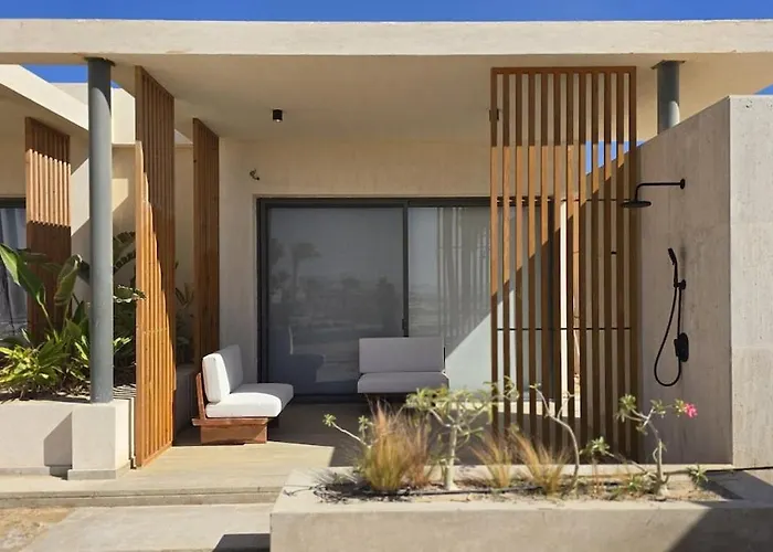 Modern Minimalist & Pool Side Somabay * הורגהדה